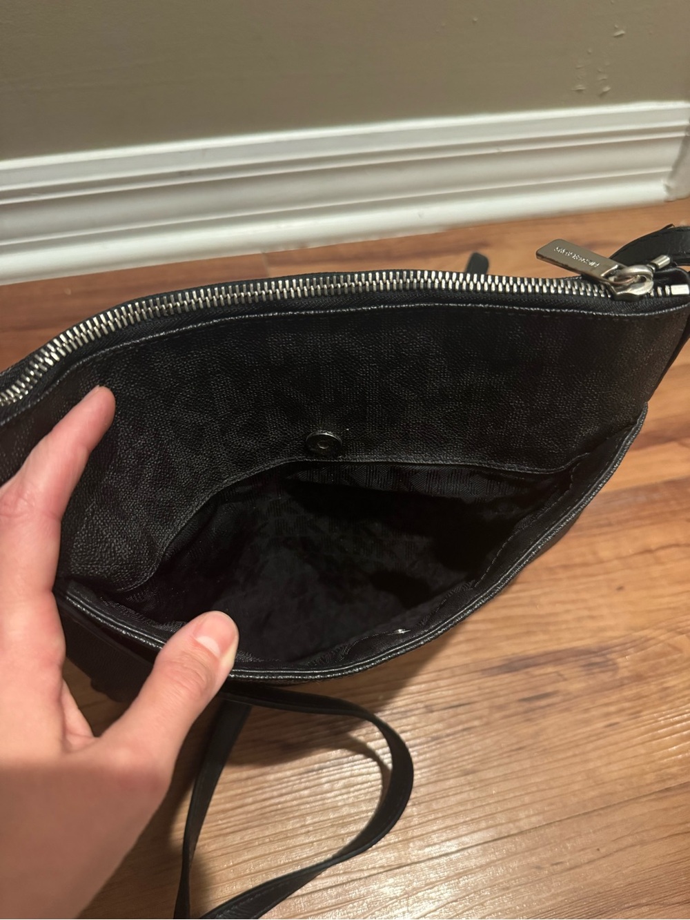 Michael Kors Black Signature Crossbody with Silver Hardware - Picture 5 of 7
